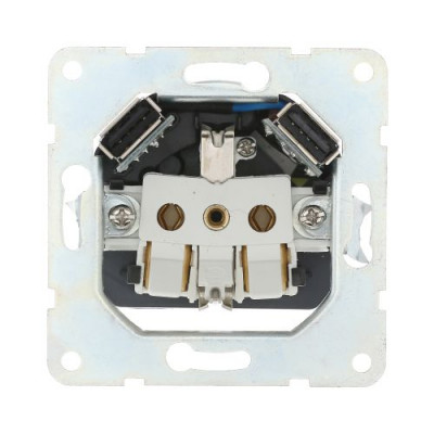 Розетка электрическая с двумя USB LK60, с з/к, белая Розетка электрическая с двумя USB LK60, с з/к, белая