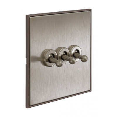 Тумблерный трёхклавишный проходной выключатель, цвет: нержавеющая сталь Тумблерный трёхклавишный проходной выключатель, цвет: нержавеющая сталь