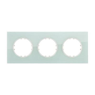 Рамка квадратная LK Vintage, 3 поста, светлое стекло Рамка квадратная LK Vintage, 3 поста, светлое стекло